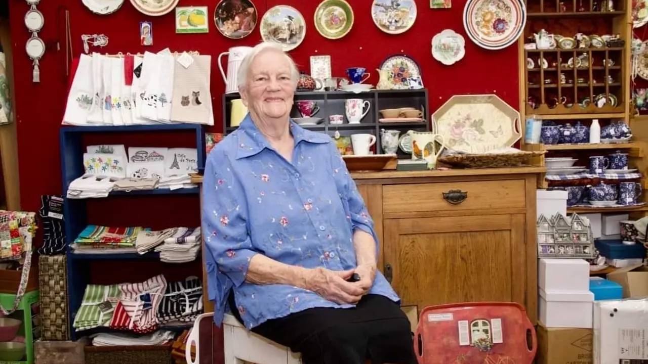 Vale, Pat Totenhofer