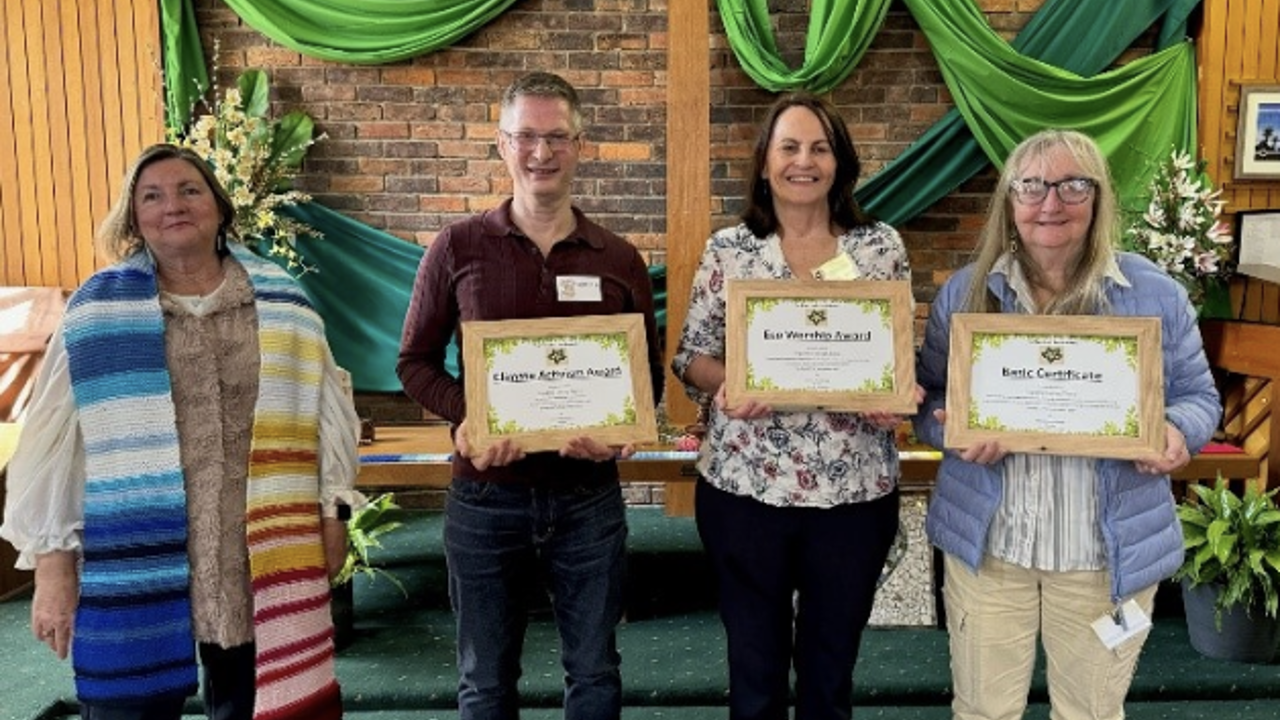 Engadine Uniting Church receives Five Leaf Eco Award