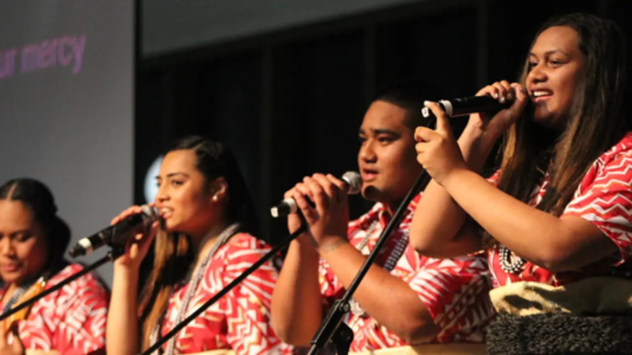 Second Generation Tongans let their light shine