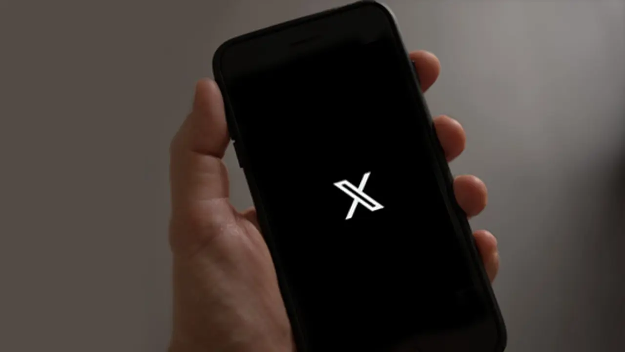 Synod has decommissioned X due to its policy to allow adult content
