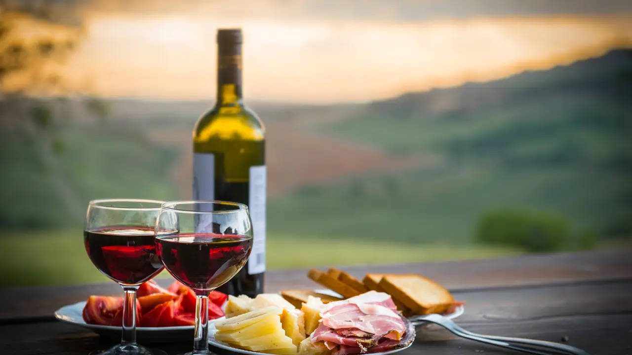 Dine & Discover…if you can