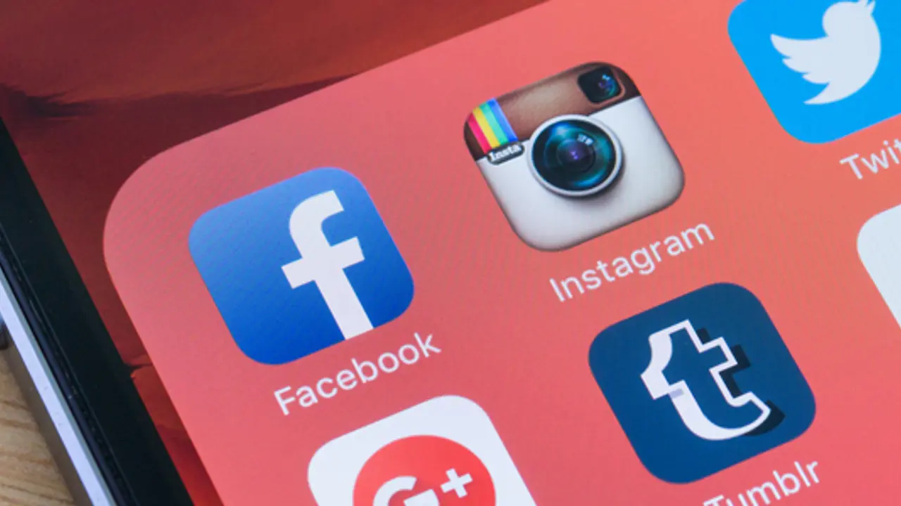 Social media rallies around false reporting