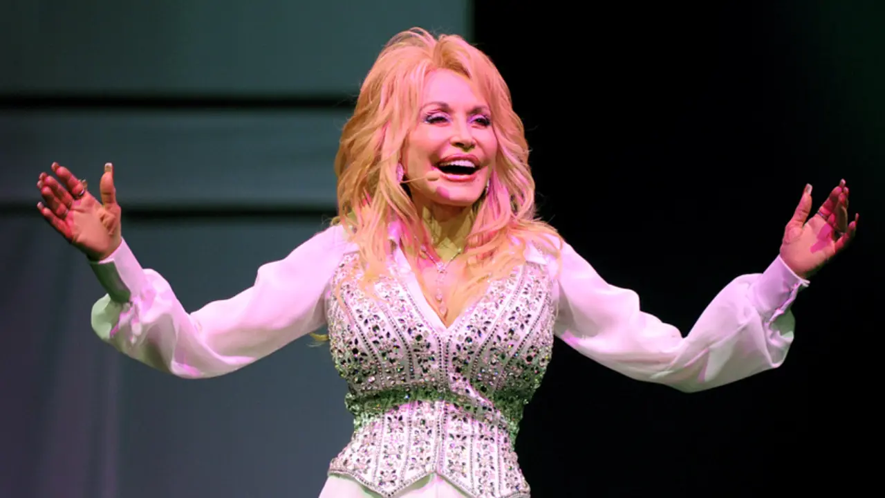 What Dolly Parton Can Teach Us About Grief, Grace and Getting On With It