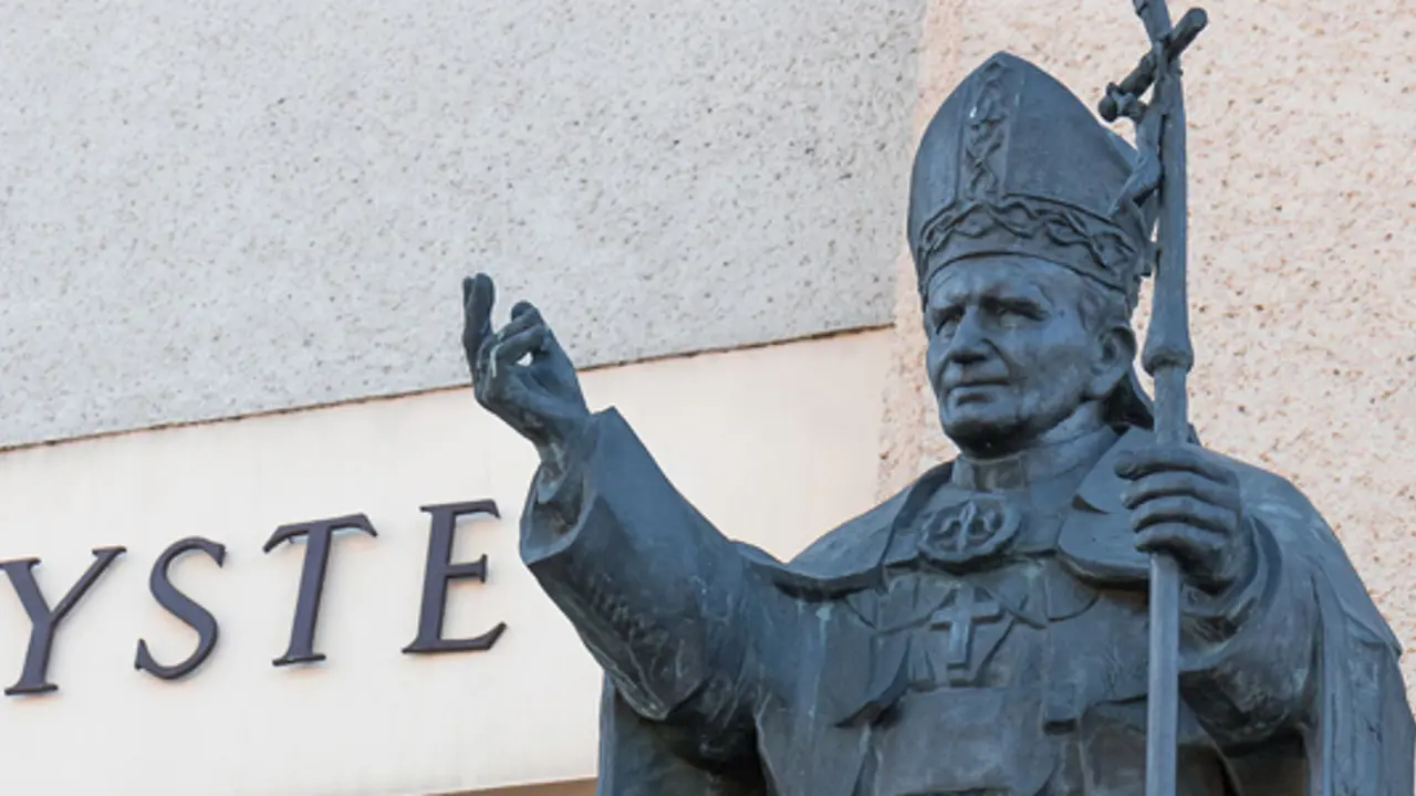 A Pope Encourages Artists